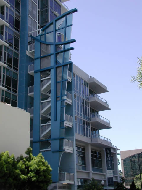 Art Glass Installation at Sapphire Tower in downtown San Diego by Experience Glass