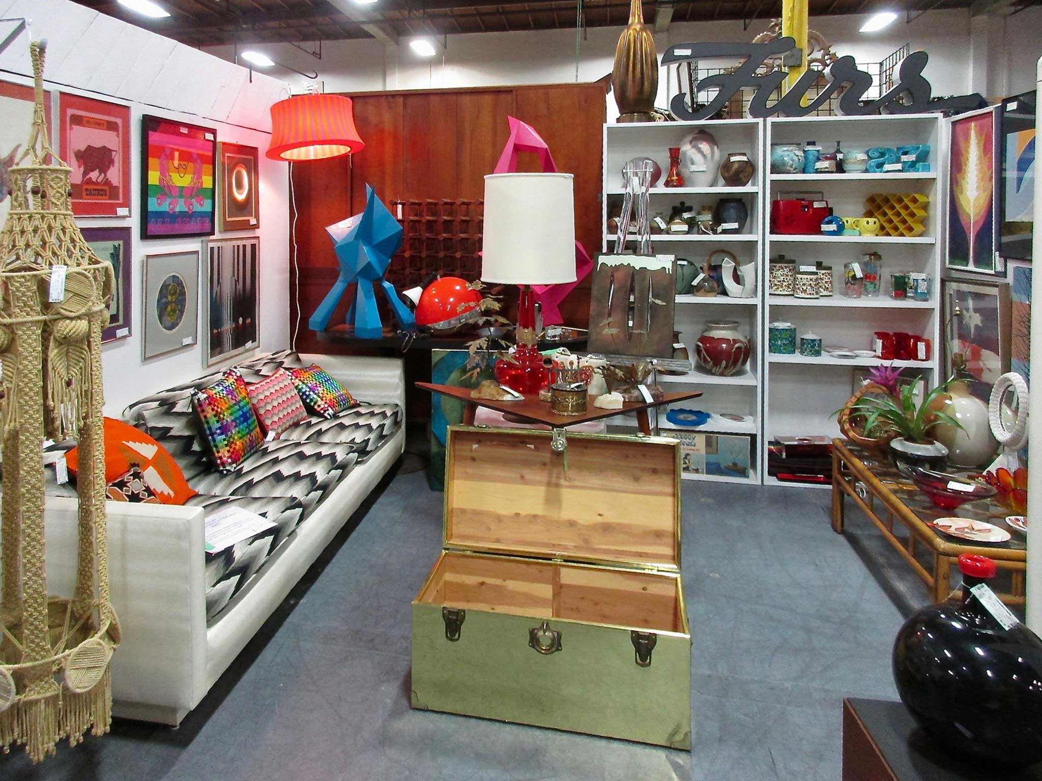 Kurtz Street Antique Mall